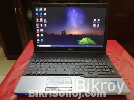 Fujitsu Core i5 (3rd gen), 500gb hdd, 14